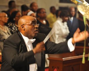 Adrian Archer conducting